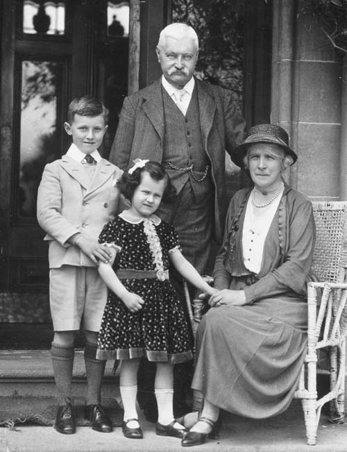 Sir Henry Lindo Ferguson and Lady Ferguson with their grandchildren, Lindo and Marjorie, 2 November 1932