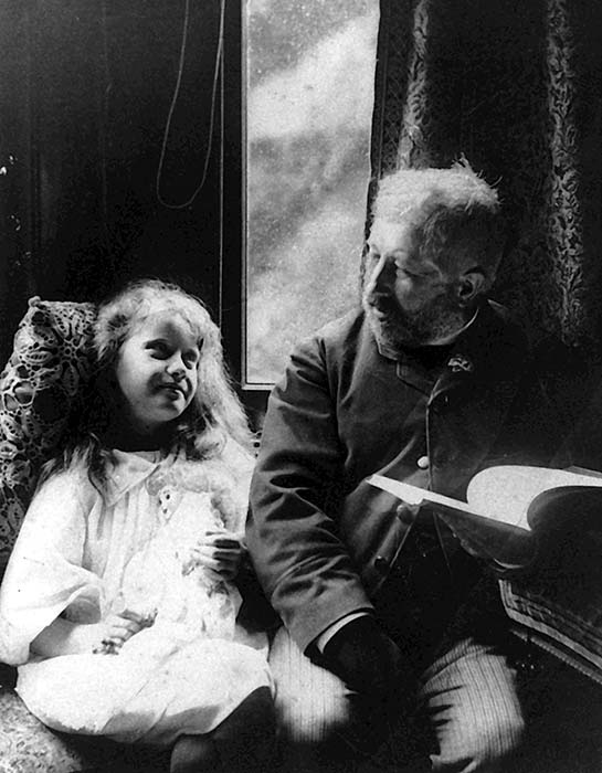 Thomas Morland Hocken with his daughter Gladys