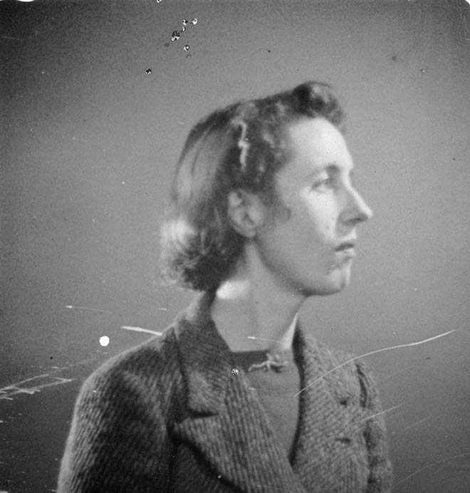 Averil Lysaght, 1940s
