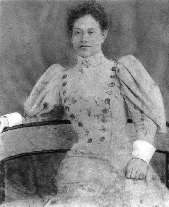 Portrait of Meri Te Tai Mangakāhia