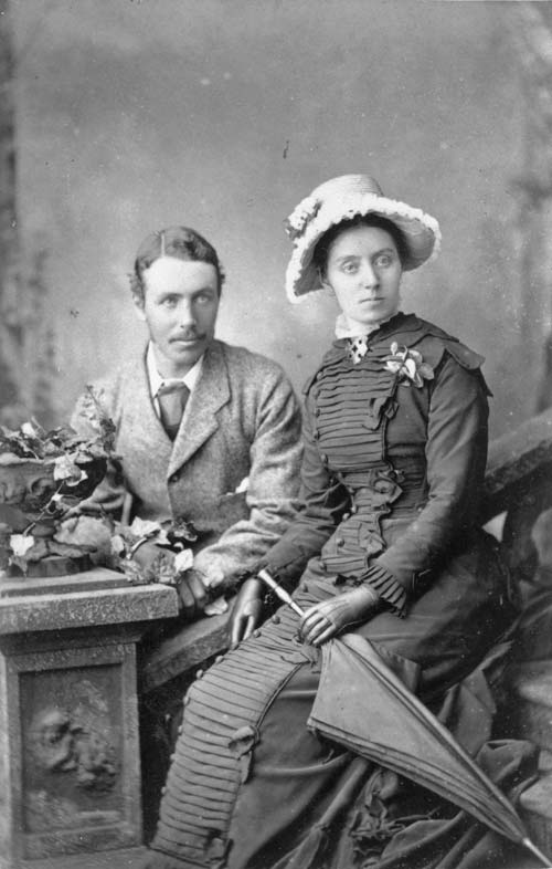 Edward Ker Mulgan with his sister, Mrs Christian