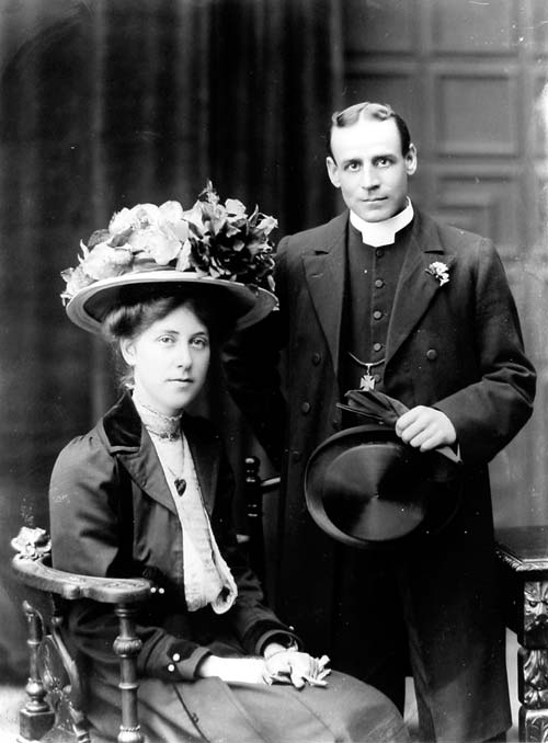 Major Albert Rugby Pratt and his wife, Ruby, about 1909