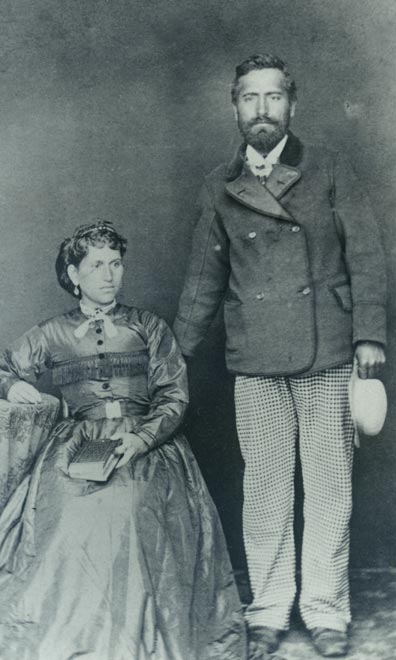 Kate Wyllie with her half-brother, Wī Pere
