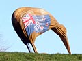 Kiwi as symbol: patriotic statue