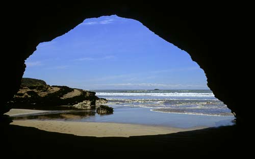 Sea cave 