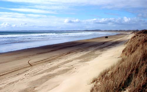 Ninety Mile Beach 