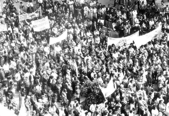 Marching during the general strike