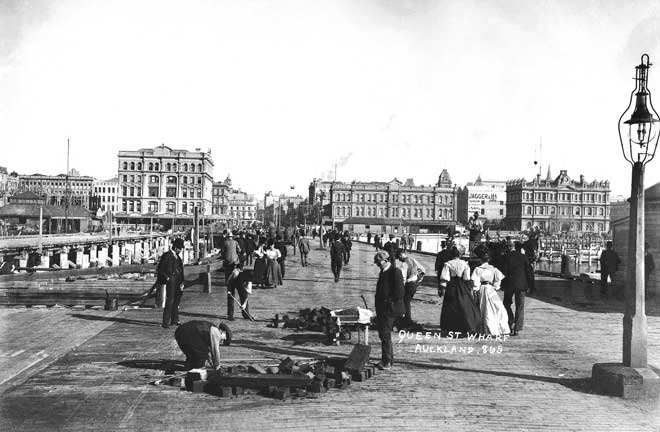 Queens Wharf, 1900