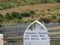 Lonely graves near Millers Flat