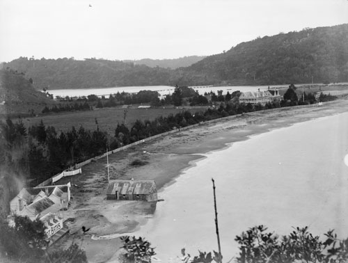 Waiwera hot springs