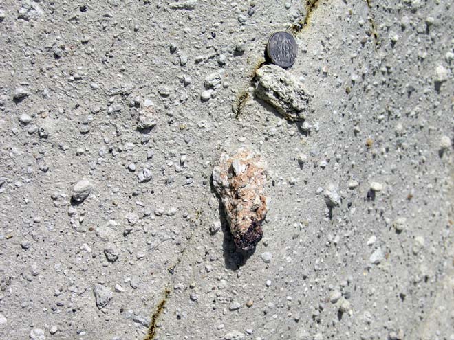 Ignimbrite at Cathedral Cove 