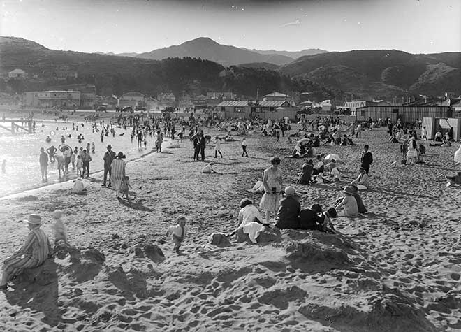 Beach at Island Bay, Wellington, 1927