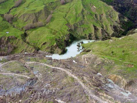 Dammed stream, Gisborne 6 August 2002