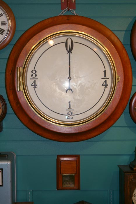 Speaker’s clock