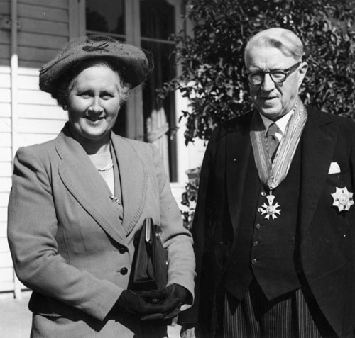 Mary Victoria Cracroft Grigg and William John Polson, 1952