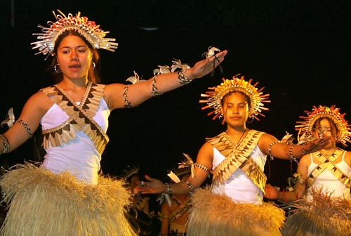 Kiribati dancers