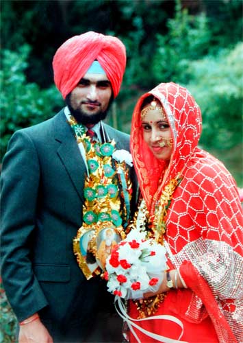 A Sikh bridal couple 