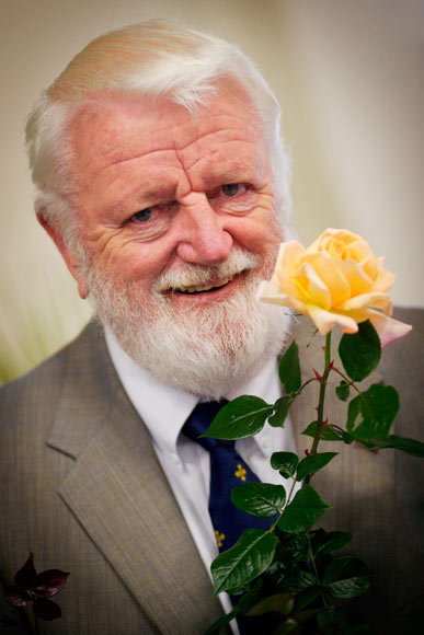 Rose breeder Sam McGredy