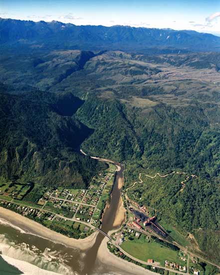 Ngākawau gorge and Hector township