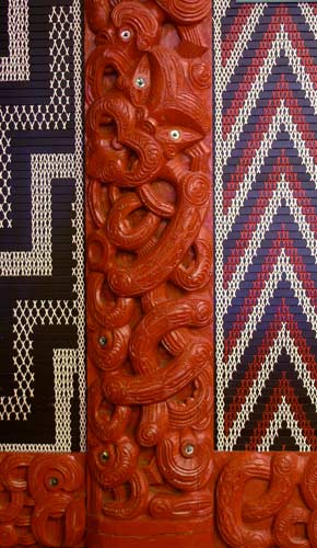 Carving of Tānenui-a-rangi