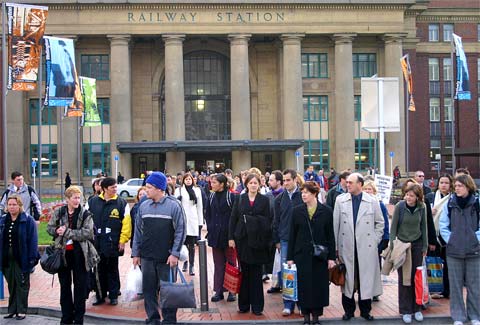 Commuters, Wellington railway station