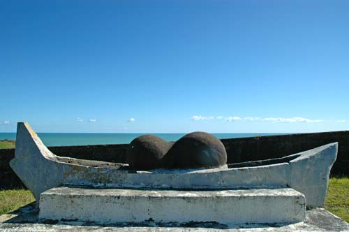 Tainui anchor at Mōkau 