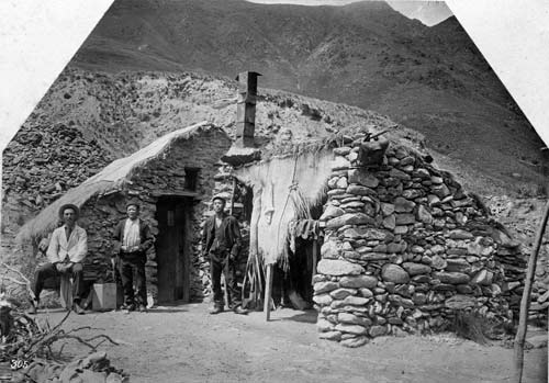 Two Chinese gold miners, Otago, about 1900