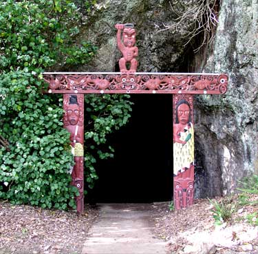 Muriwai’s Cave