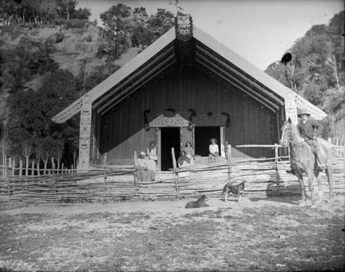 Te whare o Porourangi, Waiomatatini