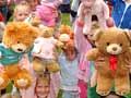 Children at a teddy bears' picnic, Dunedin, 2005