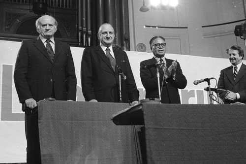 Jim Knox, Tom Skinner and Charles Bennett (from left) with Bill Rowling, 1975