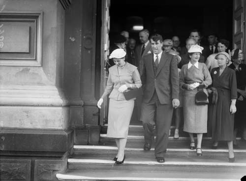 Farewell to the Antarctic contingent, 1956 