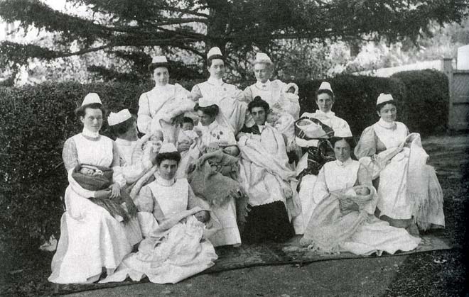 St Helens Hospital maternity staff, 1907
