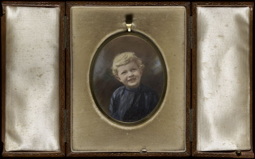Douglas Lilburn, 1917