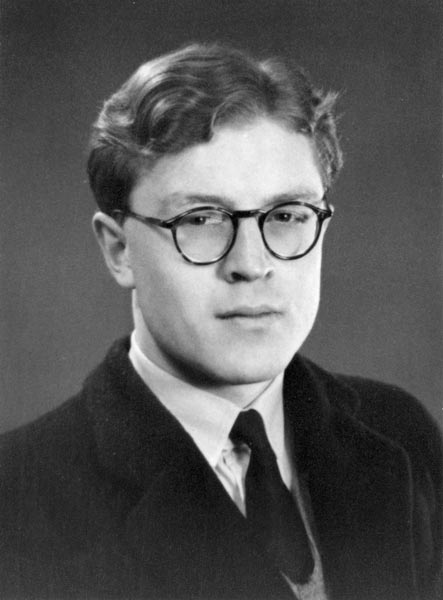 Douglas Lilburn, 1940