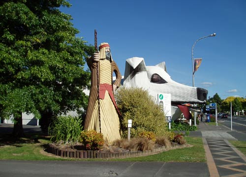 Corrugated-iron art