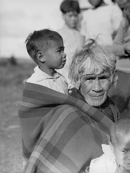 Haehaeora Te Rangitakatu with her mokopuna