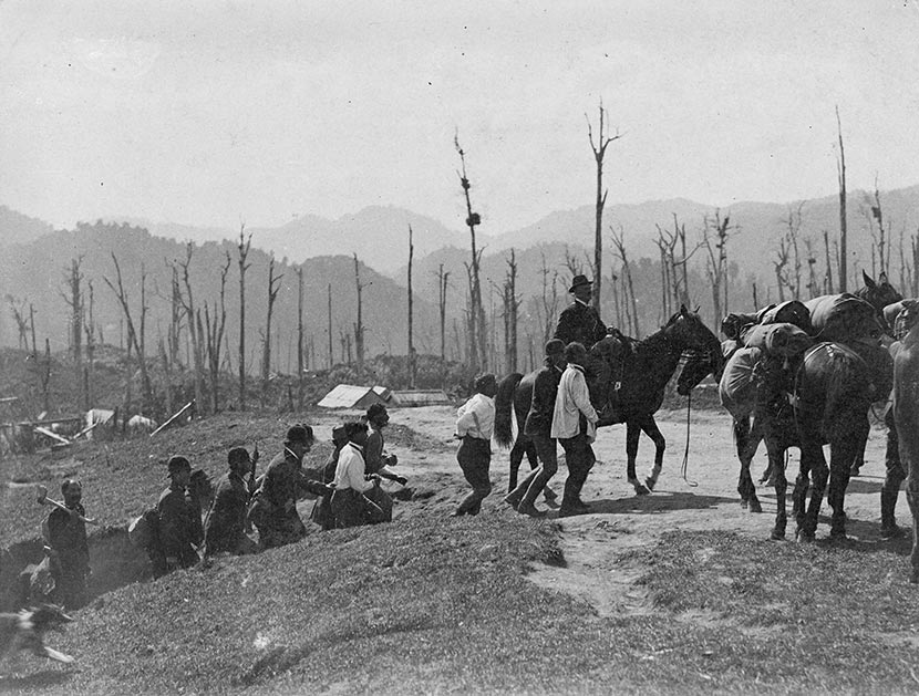 Prisoners at Maungapōhatu, 1916
