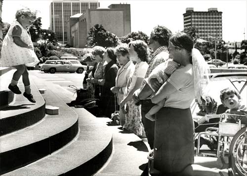 Anti-abortion protesters saying the rosary