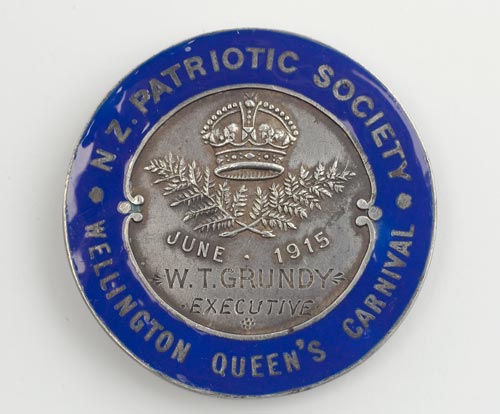 Patriotic badge