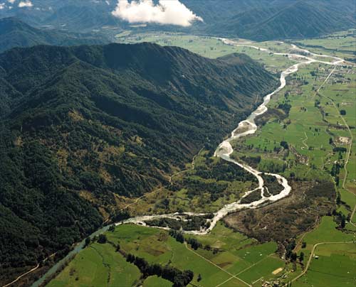 Mātakitaki River valley 
