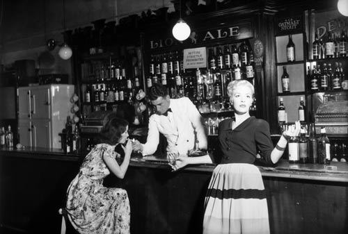 Lesbian social life: The Occidental Hotel