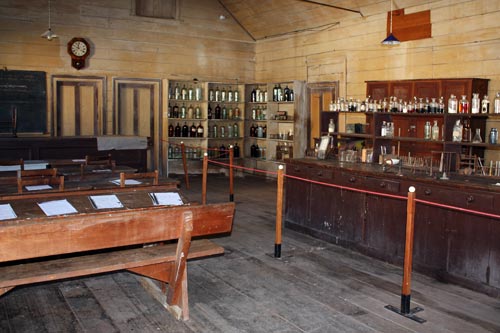 Thames School of Mines: classroom