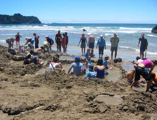 Coromandel beaches: Hot Water Beach