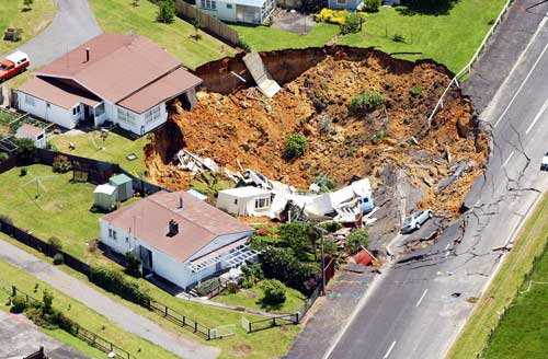 Waihī mining: house collapse