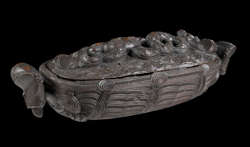 Sexual symbolism on a waka huia