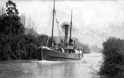 SS <em>Blenheim</em> on the Ōpawa River