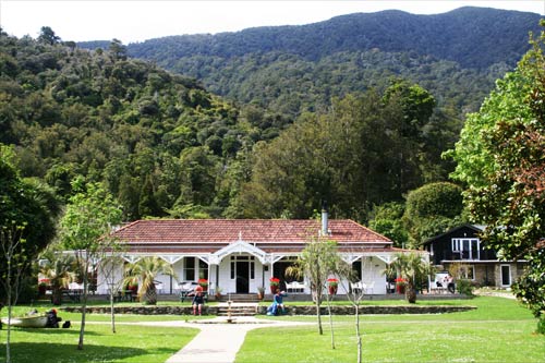 Furneaux Lodge