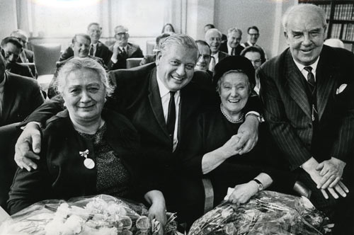 Iriaka Rātana and Mabel Howard 