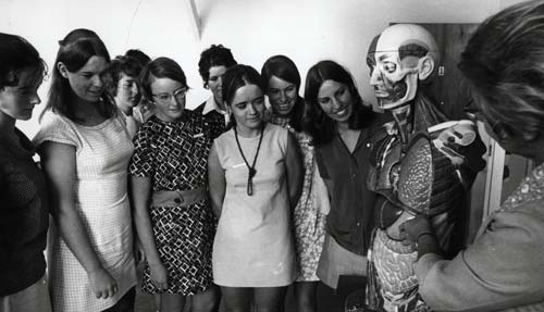 Courses: occupational therapy, Central Institute of Technology, 1971